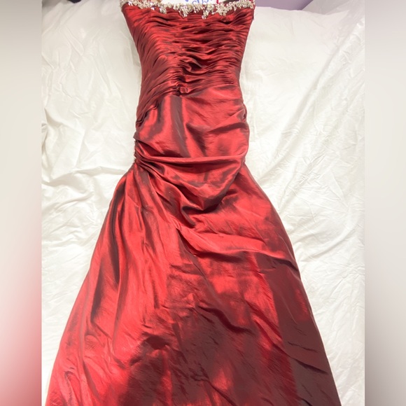 NWOT Sean Collection X•Press FORMAL Dress BURGUNDY BEADED SILVER LIKE CRYSTALS - Picture 8 of 8